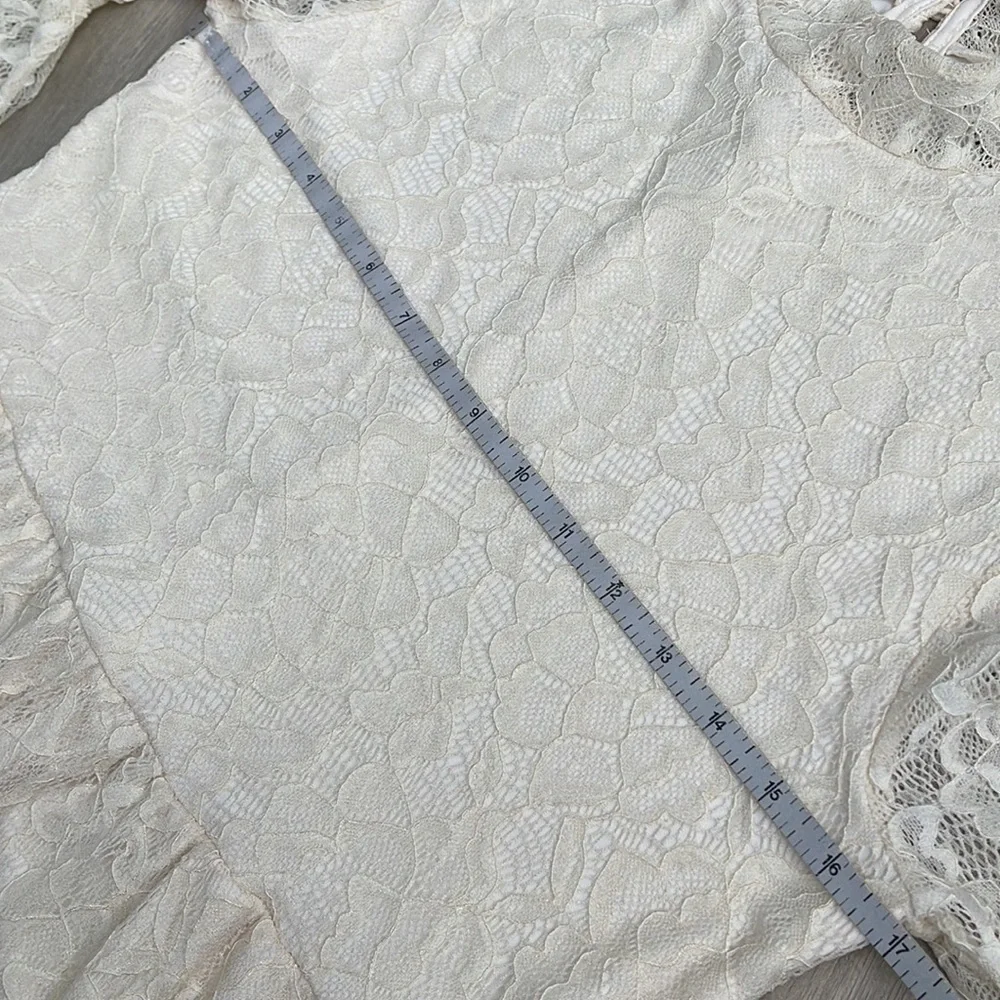 Art Class Girl Cream / Gold Stretch Lace Dress Size XL (14/16)